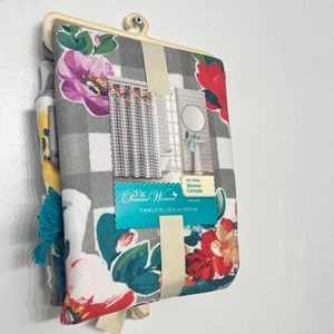 NWT Pioneer Woman Shower Curtain in Sweet Romance